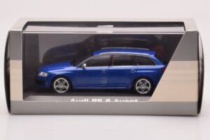 Audi RS6 C6 Sepang Sinine Minichamps 1:43 5010710223 Metall - pilt 4/4