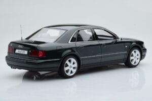 Audi S8 D2 Roheline Otto 1:18 OT916 Vaik - pilt 2/6
