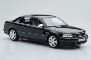 Audi S8 D2 Roheline Otto 1:18 OT916 Vaik - pilt 4/6