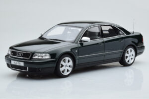 Audi S8 D2 Roheline Otto 1:18