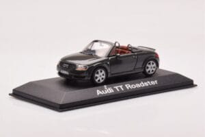 Audi TT 8N Roadster Hall Minichamps 1:43 430017235 Metall - pilt 2/4