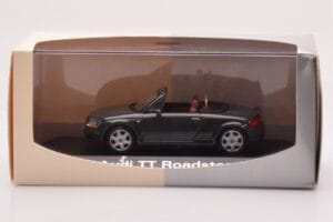 Audi TT 8N Roadster Hall Minichamps 1:43 430017235 Metall - pilt 4/4