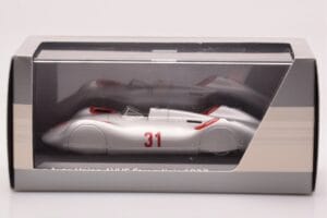 Auto Union Stromlinie #31 AVUS 1937 Hõbe Minichamps 1:43 5030900503 Metall - pilt 4/4
