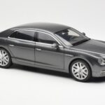 Bentley Flying Spur W12 Granite Hall Kyosho 1:18 - image 6 of 8