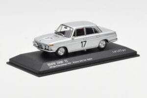 BMW 2000 Ti #17 J. Ickx / C. van Ophem Winners 24 Hours of Spa 1966 Minichamps 1:43 400662517 Metall - pilt 2/4