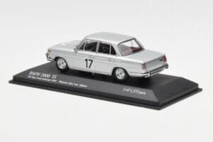 BMW 2000 Ti #17 J. Ickx / C. van Ophem Winners 24 Hours of Spa 1966 Minichamps 1:43 400662517 Metall - pilt 3/4
