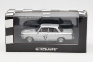 BMW 2000 Ti #17 J. Ickx / C. van Ophem Winners 24 Hours of Spa 1966 Minichamps 1:43 400662517 Metall - pilt 4/4