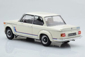 BMW 2002 Turbo Valge Kyosho 1:18 08544W Metall - pilt 7/8