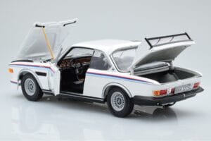 BMW 3.0 CSL E9 Valge Dealer Edition Minichamps 1:18 80435A5D020 Metall - pilt 4/7