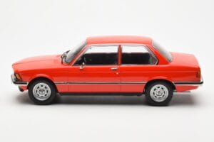 BMW 318 E21 Punane KK-Scale 1:18 KKDC180041 Metall - pilt 3/6