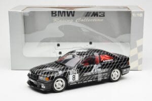 BMW 320i E36 STW #8 J. Winkelhock 1998 UT Models 1:18 39845 Metall - pilt 6/6