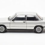 BMW 323i E21 Aspen Hõbedane AUTOart 1:18 - image 4 of 8