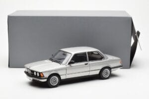 BMW 323i E21 Aspen Hõbedane AUTOart 1:18 80430433552 Metall - pilt 8/8