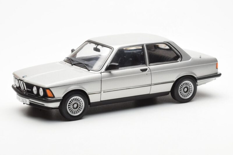 BMW 323i E21 Aspen Hõbedane AUTOart 1:18