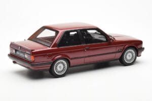 BMW 325i E30 Bordeaux Metallic Otto 1:18 OT102 Vaik - pilt 2/6