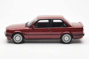 BMW 325i E30 Bordeaux Metallic Otto 1:18 OT102 Vaik - pilt 3/6