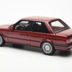 BMW 325i E30 Bordeaux Metallic Otto 1:18 - image 5 of 6
