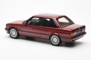 BMW 325i E30 Bordeaux Metallic Otto 1:18 OT102 Vaik - pilt 5/6