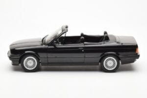 BMW 325i E30 Kabriolett Must Metallik Norev 1:18 183211 Metall - pilt 3/6