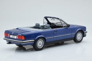 BMW 325i E30 Kabriolett Sinine MCG 1:18 MCG18381 Metall - pilt 2/5