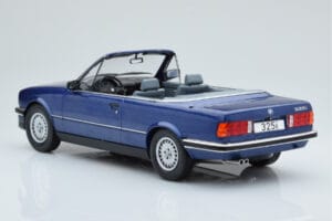 BMW 325i E30 Kabriolett Sinine MCG 1:18 MCG18381 Metall - pilt 4/5