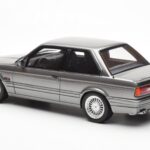 BMW 325i E30 Hall Metallic Otto 1:18 - image 5 of 6