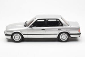 BMW 325i E30 Hõbe Otto 1:18 OT912 Vaik - pilt 3/6