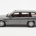 BMW 325i E30 Touring Hall Otto 1:18 - image 3 of 6