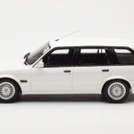 BMW 325i E30 Touring M Package Valge Otto 1:18 - image 3 of 5