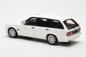 BMW 325i E30 Touring M Package Valge Otto 1:18 OT238 Vaik - pilt 4/5