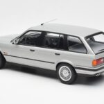 BMW 325i E30 Touring Hõbe Norev 1:18 - image 5 of 6