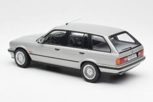 BMW 325i E30 Touring Hõbe Norev 1:18 183216 Metall - pilt 5/6
