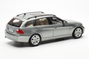 BMW 330i E91 Touring Hall Metallic Kyosho 1:18 80430394359 Metall - pilt 3/8