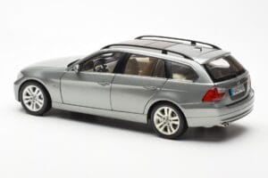 BMW 330i E91 Touring Hall Metallic Kyosho 1:18 80430394359 Metall - pilt 7/8