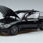 BMW 330i G20 Must Metallic Norev 1:18 183277 Metall - image 2 of 7