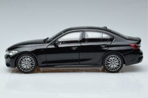 BMW 330i G20 Must Metallic Norev 1:18 183277 Metall - pilt 4/7