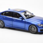 BMW 330i G20 Portimao Sinine Metallic Norev 1:18 - image 6 of 8