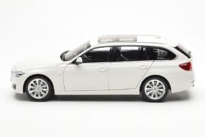 BMW 335i F31 Touring Alpine Valge Paragon 1:18 80432244242 Metall - pilt 4/8