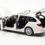 BMW 335i F31 Touring Alpine Valge Paragon 1:18 - image 5 of 8