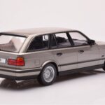 BMW 530i E34 Touring Hall Metallik MCG 1:18 - image 2 of 6