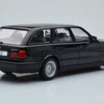 BMW 540i E34 Touring Must Metallik MCG 1:18 - image 2 of 6