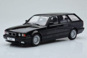 BMW 540i E34 Touring Must Metallik MCG 1:18