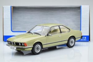 BMW 628 CSi E24 Heleroheline MCG 1:18 MCG18163 Metall - pilt 5/5