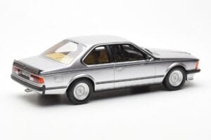 BMW 635 CSi E24 Hõbedane Otto 1:18 OT313 Vaik - pilt 2/6