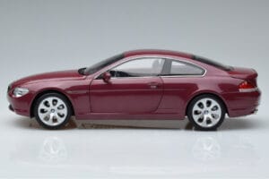 BMW 645Ci E63 Tumepunane Kyosho 1:18 08701CR Metall - pilt 4/7