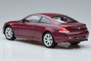 BMW 645Ci E63 Tumepunane Kyosho 1:18 08701CR Metall - pilt 6/7