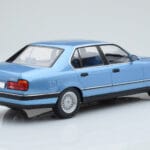BMW 7 Series E32 730i Sinine MCG 1:18 MCG18160 Metall - image 2 of 5