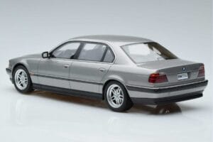 BMW 7 Series E38 750iL Otto 1:18 OT952 Vaik - pilt 5/6