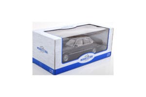 BMW 750i E32 Must MCG 1:18 MCG18162 Metall - pilt 3/3