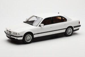 BMW 750iL E38 Asia Exclusive Valge Otto 1:18